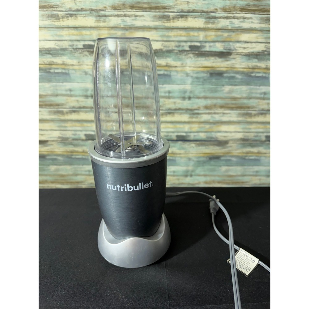NutriBullet Personal Blender NBR-0601WM Gray EUC 600W Single Serve Smoothie